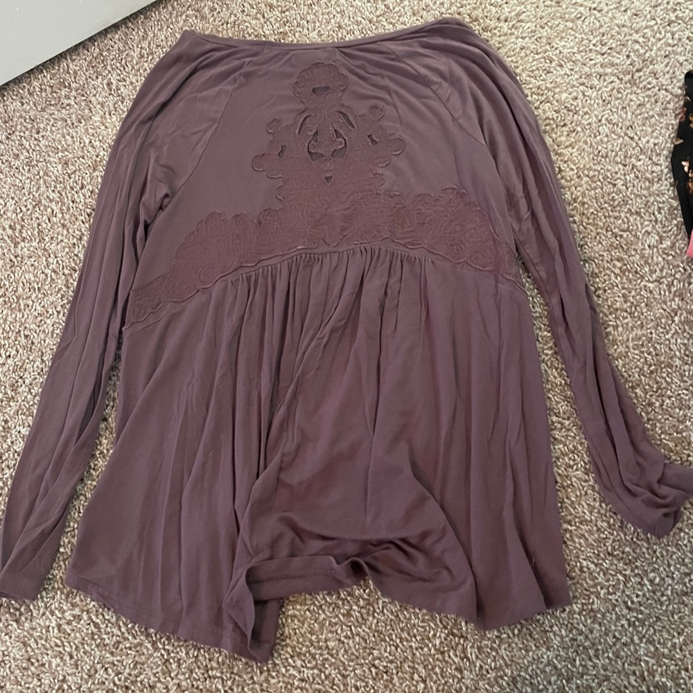 Shirts - Picture 6 of 9